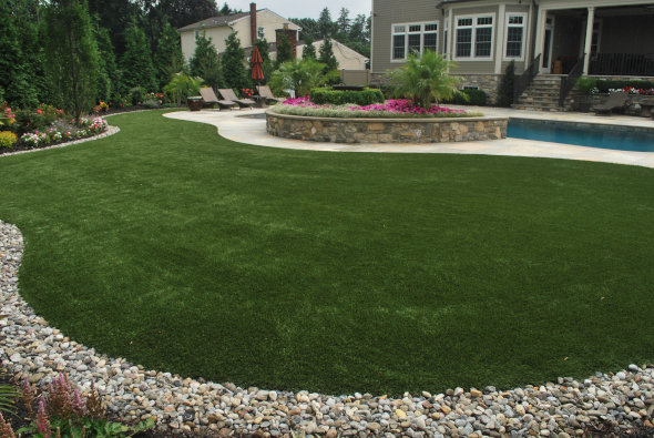 Artificial grass lawn in Metro New York